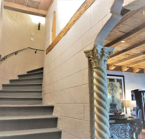 Turret Staircase - Casa Grandview