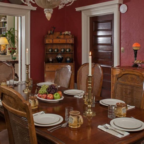 Common-Areas-Dining-Room