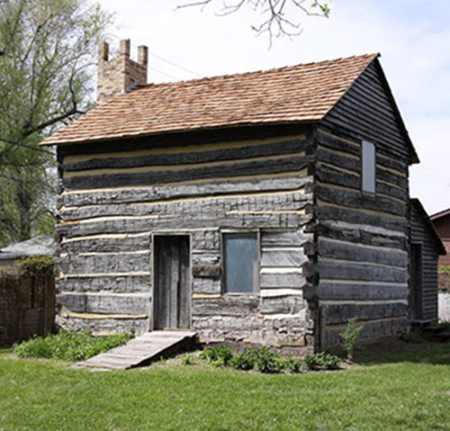 Lincoln Historical Society log house